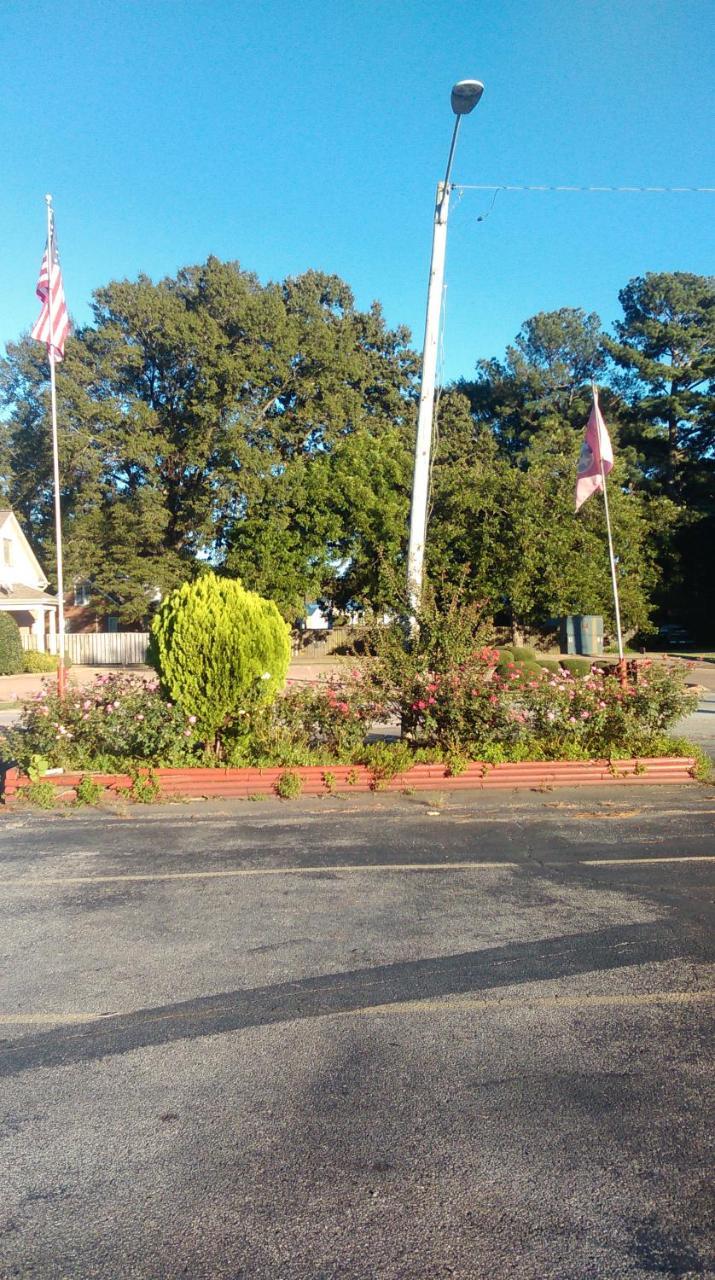 Aristocrat Motor Inn Bolivar Exterior photo